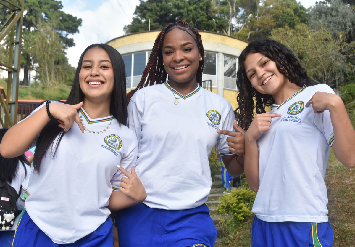 La-Alcaldía-de-Medellín-da-la-bienvenida-a-los-estudiantes-que-02