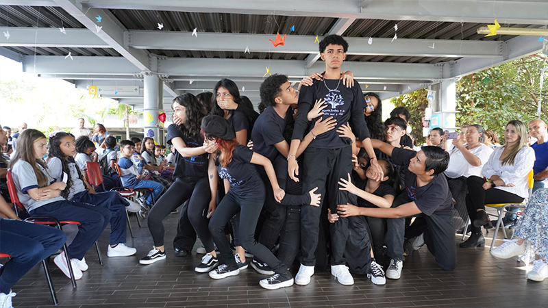 La Escuela Abraza la Verdad