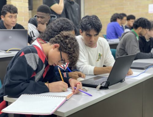 En Medellín se adelanta maratón de programación con estudiantes de instituciones educativas oficiales